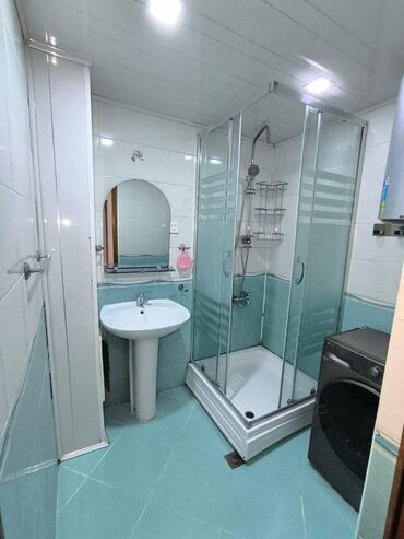 Uzunmüddətli kirayə mənzillər: Memar Əcəmi metro stansiyası 5-10 dəqiqə piyada məsafədə yerləşir, 111 — 14