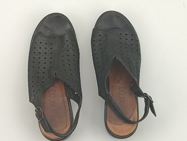 t shirty damskie dekolt: Sandals for women, 37, condition - Fair