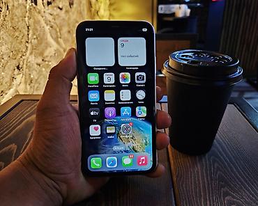 Apple iPhone: IPhone 11, Б/у, 128 ГБ, Белый, Защитное стекло, 69 % — 19
