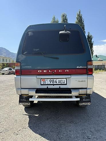 4 vd: Mitsubishi Delica: 1994 г., 2.5 л, Автомат, Дизель, Минивэн — 5