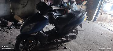 gilera runner: Скутер 50–150 см³ (визуально класс «городской», 4‑тактный — 5