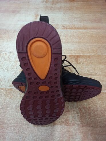 обувь мужская 43: Качественные турецкие ботинки фирмы" esse" 43 размера. Состояние 8 из