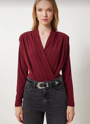 Köynək və bluzalar: Qadın bluzu – tünd narıncı/qırmızı (burgundy) rəngdə, uzunqollu, öndən -da lalafo.az — 2 Köynək və bluzalar: Qadın bluzu – tünd narıncı/qırmızı (burgundy) rəngdə, uzunqollu, öndən — 2