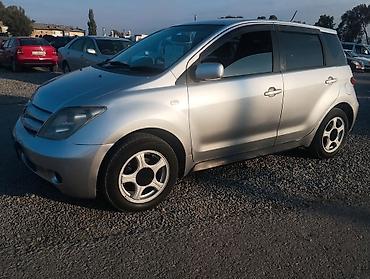 сут машине: Toyota Ist: 2003 г., 1.3 л, Автомат, Бензин, Хетчбек — 1