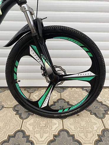 Dağ velosipedləri: Dağ velosipedi – Stels Sport, 26” təkərli Xüsusiyyətlər: - Güclü — 8