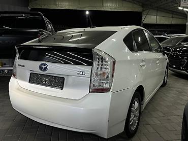 prius: Toyota Prius: 2010 г., 0.1 л, Автомат, Гибрид — 4