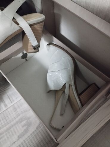 Women's Sneakers and athletic shoes: Обувь женская. Босоножки на платформе,на каблуке и ботасы(кросовки) — 10