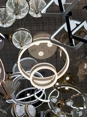 cılçıraq: Çılçıraq, 10 və daha çox lampa, Metal