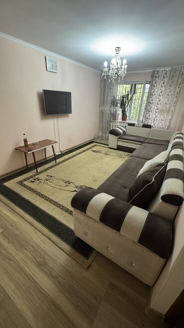 продам недвижимость: 3 комнаты, 58 м², 104 серия, 1 этаж, Косметический ремонт