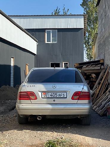 усилитель бампера w210: Mercedes-Benz E-Class: 1999 г., 2 л, Механика, Бензин, Седан — 9