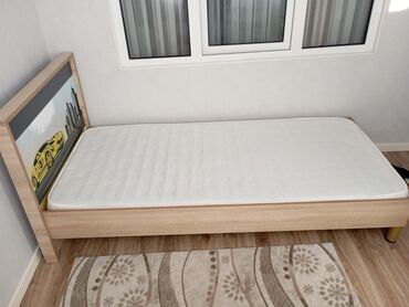 двухместная кровать: İşlənmiş, Təknəfərlik çarpayı, Siyirməsiz