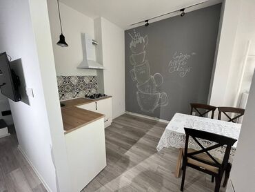 Uzunmüddətli kirayə mənzillər: Masazirda 8 mertebeli binanın 8-ci mərtəbəsində yerləşən ümumi sahəsi — 6