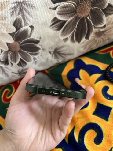 многофункциональный нож: IPhone 13, Б/у, 128 ГБ, Зеленый, Чехол, Кабель, 100 %