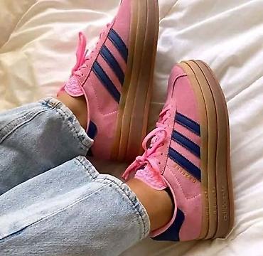 Patike: Gazzele
Cena: 4100din
Brojevi: 36-41
PS✨ — 7