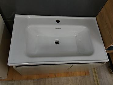 silver kitchen: Тумба с умывальником для ванной комнаты - Встроенная раковина — 2