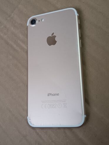 продаю телефон айфон 7: IPhone 7, Б/у, 128 ГБ, Серебристый, Кабель, 89 %