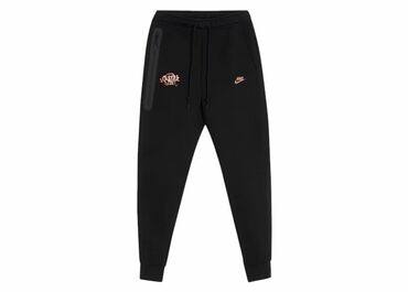 мужское пальто черное: Мужской спортивный костюм, S (EU 36), Nike, Новый, цвет - Черный