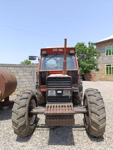 traktor malası: Трактор New Holland 110 90, 2003 г., 100000000 л.с., мотор 10 л, Б/у