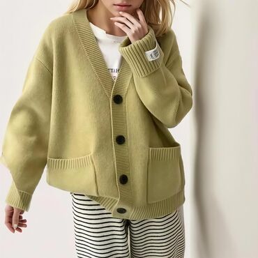 женские кофты для полных: Qadınlar üçün oversize kardiqan - Model: V-yaxa, ön tərəfdən iri