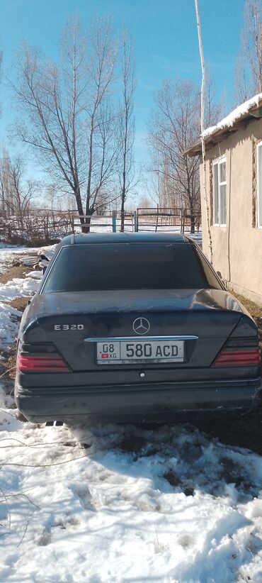 Транспорт: Mercedes-Benz W124: 1993 г., 3.2 л, Механика, Бензин, Седан