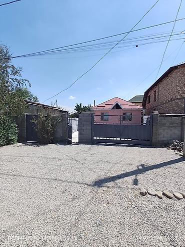 Продажа коттеджей и домов: Продается уютный дом для молодой семьи с детьми в центре АК ордо1 — 1