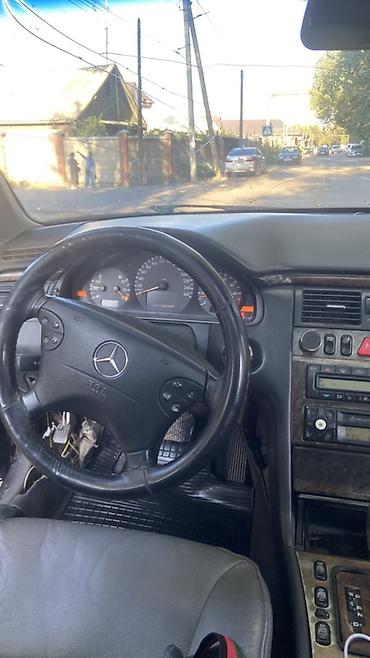 x class: Mercedes-Benz E-Class: 2001 г., 3.2 л, Автомат, Бензин, Седан — 7