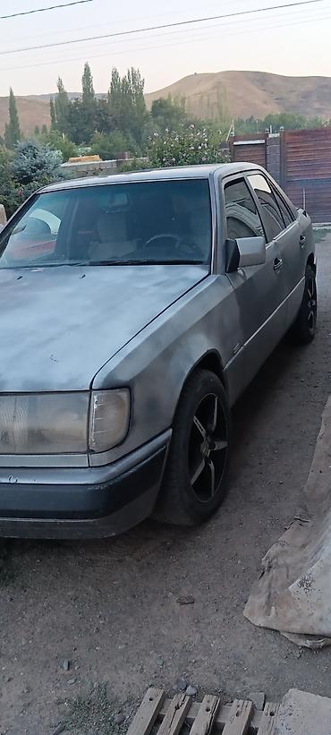 морнинг 2025: Mercedes-Benz W124: 1990 г., 2.5 л, Механика, Дизель, Седан — 1