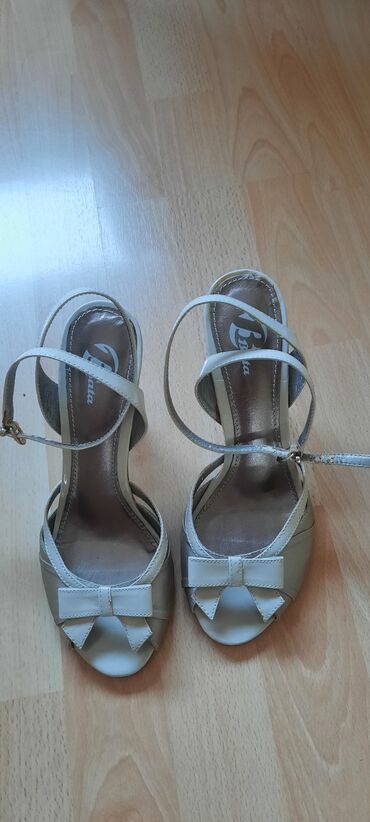 o cm: Sandals, Bata, 38
