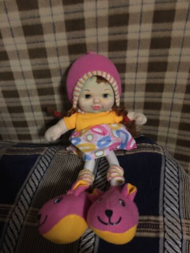 большая кукла: Срочно продаю игрушки. большие по 200 коровка 170 маленькие 150 кукла