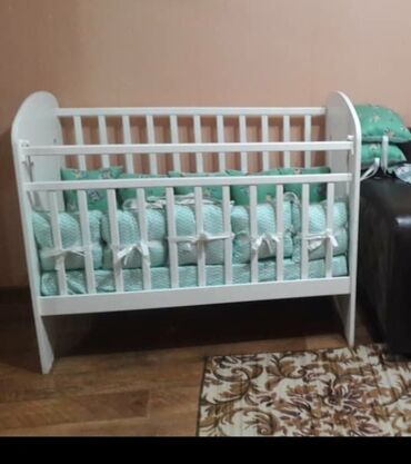 детские кроватки в бишкеке в Кыргызстан | ДЕТСКИЕ КРОВАТИ: Продаётся детская кроватка в отличном состояние 5000с