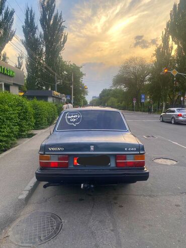 Volvo: Volvo 240: 1988 г., 2.3 л, Механика, Бензин, Седан at lalafo.kg Volvo: Volvo 240: 1988 г., 2.3 л, Механика, Бензин, Седан