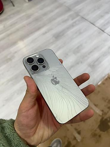 iphone 50: IPhone 15 Pro, 128 GB, Gümüşü, Qırıq — 2