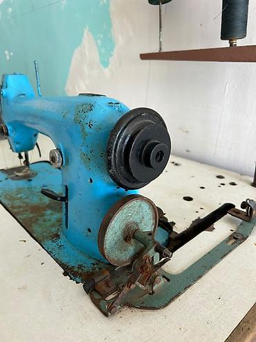 mawin ucun kondisioner: Sənaye tikiş maşını – stolüstü komplekt - Gövdə: ağır metal, mavi — 2
