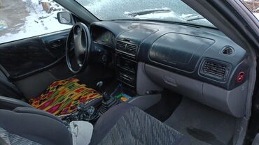 машина в залоге: Subaru Forester: 2000 г., 2 л, Механика, Бензин, Внедорожник