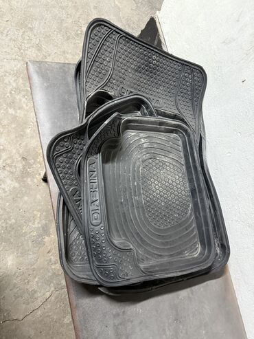 коврики на даф: Резина Төшөмөлдөр Салон үчүн түсү - Кара, Колдонулган, Өзү алып кетүү, Акылуу жеткирүү