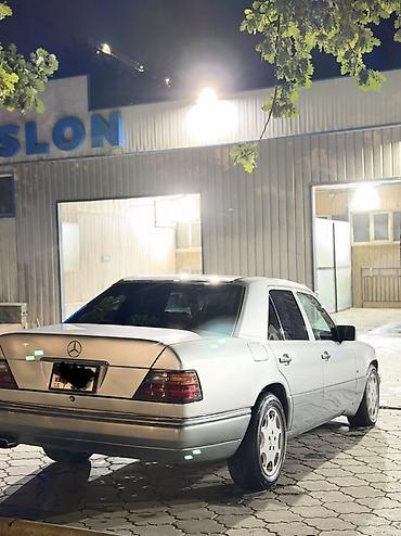 обшивка 124: Mercedes-Benz W124: 1995 г., 3.2 л, Автомат, Бензин, Седан — 7