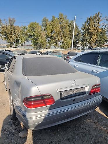 rd 1: Mercedes-Benz E-Class: 2001 г., Седан — 4
