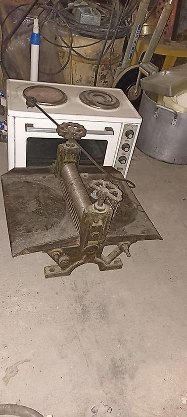 Çörəkbişirənlər: Məhsulların təsviri: 1) Taxta kofe/jurnal masası - Material: massiv — 20