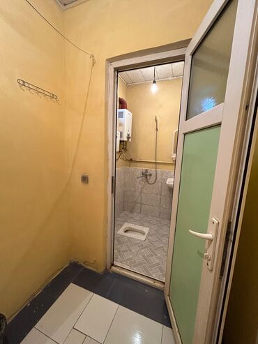 Uzunmüddətli kirayə evlər: 70 kv. m, 1 otaqlı, Qaz, İşıq, Su — 6