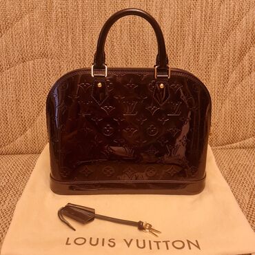 бордовые мужские мокасины: Əl çantası, Louis Vuitton