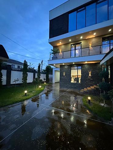 пол участок: 🏡 ПРОДАЁТСЯ ЭКСКЛЮЗИВНЫЙ 3-ЭТАЖНЫЙ ДОМ 📍 Район Горького / ж/м — 2