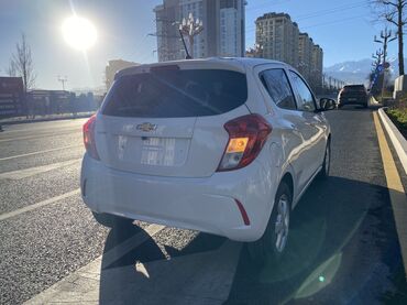 Chevrolet: Chevrolet Spark: 2019 г., 1 л, Вариатор, Бензин, Универсал — 4