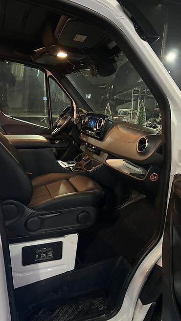 Легкий грузовой транспорт: Легкий грузовик, Mercedes-Benz, Стандарт — 8