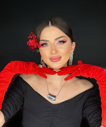 Satış məsləhətçiləri: Madel İş axtariram Mağazada paltar reklami ederem canlı acib Boy 168 — 21