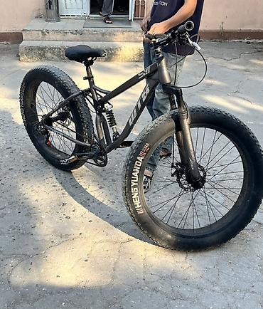Fat Bike dağ velosipedi – tam asma (full-suspension) çərçivə və qalın
