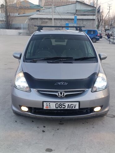 авто 2005: Honda Fit: 2005 г., 1.3 л, Вариатор, Бензин, Хэтчбэк