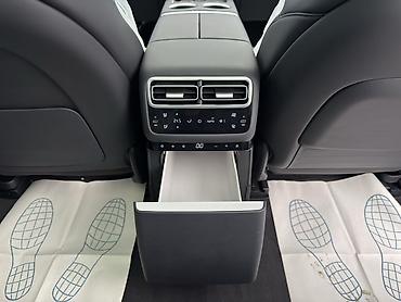 Lixiang: Lixiang L7: 2024 г., 1.5 л, Автомат, Гибрид, Внедорожник — 9