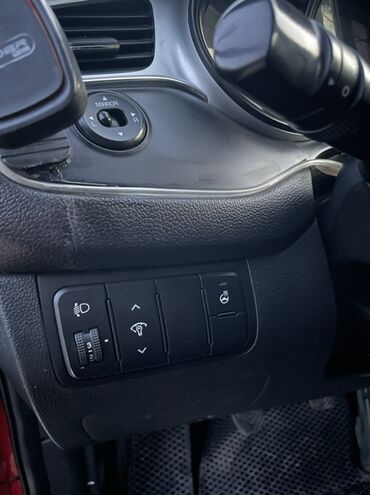 Kia: Kia Ceed: 2016 г., 1.6 л, Механика, Бензин, Хэтчбэк — 11