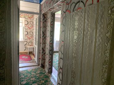 сниму дом на иссык куле: 2 комнаты, 42 м², 104 серия, 3 этаж, Косметический ремонт