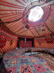 Аренда юрт: Аренда юрты, Каркас Деревянный, 75 баш, Казан, Посуда, Самовар — 2